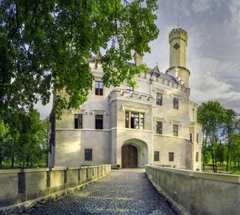 Zamek Karpniki Schloss Fischbach