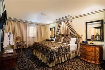 Terra Nova All Suite Hotel