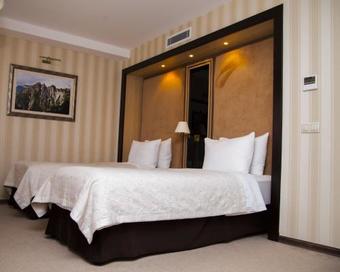 Shirvan Hotel & Spa