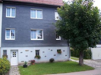 Apartamento Ferienhaus Rennsteig Huhn, Glaswerkstra�e 58, 98724 Lauscha