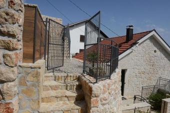 Villa Stone Pearl