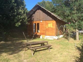 Beautiful Lake View Chalet In Saint-apollinaire
