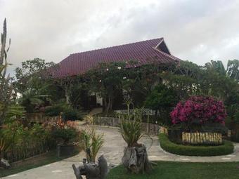 Singgahsana Villa