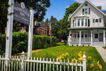 Bed & Breakfast Homestead Inn