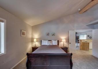 Three Rivers Lodge