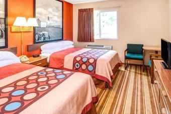 Hotel Super 8 By Wyndham Blair