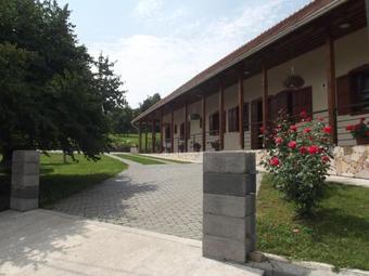 Hostal �reg Somfa Vend�gh�z