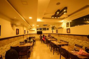 Hotel Ess Pe Inn