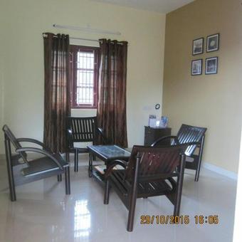 Skylarc Inn