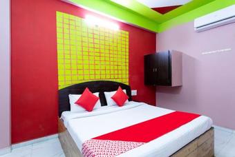 Hotel Oyo 28041 Sr