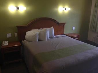 Hotel Red Carpet Inn - New Brunswick