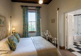 Lord Milner Hotel