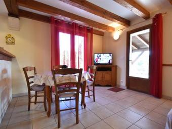 Cozy Holiday Home With Private Pool In Montclera France