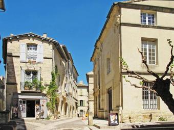 Holiday Home Le Clos Du Figuier (uze100)