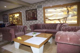Tella Hotel