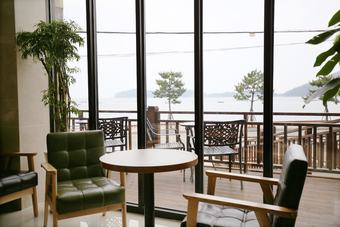 Hotel We6