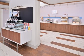 Hotel Holiday Inn Express & Suites Madison