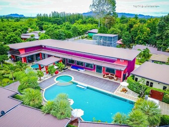 Hotel The Canal Garden Resort