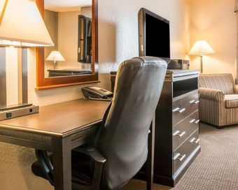 Hotel Quality Inn & Suites Next To The Casino