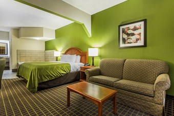 Hotel Quality Inn & Suites