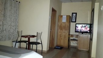 Golphins Suites And Hotels