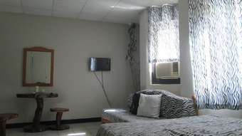 Hotel Zoobic Lodge