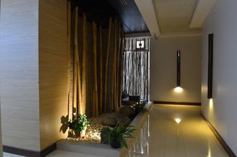 D' Hotel And Suites