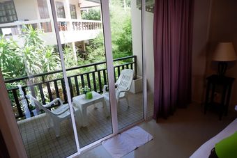 Kata Beachwalk Hotel And Bungalows