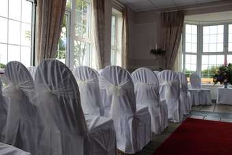 Lake House Hotel
