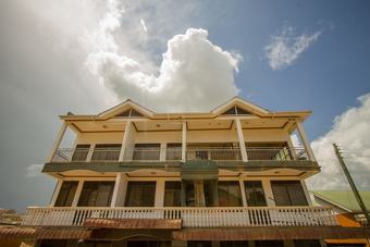Grand Holiday International Hotel