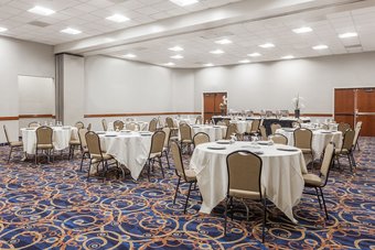Hotel Ramada By Wyndham San Diego National City