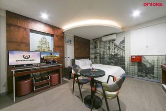 Hotel Sky Motel