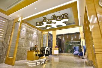 Hotel Regenta Central The Crystal