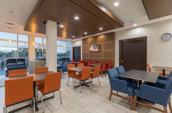 Hotel Holiday Inn Express And Suites San Marcos South