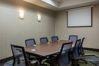 Holiday Inn Express Hotel & Suites Fairburn