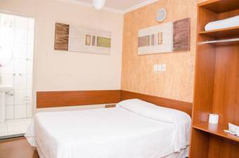 Lelis Hotel