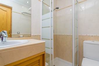 Villa Garball�