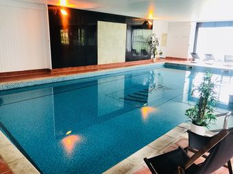 The Cleve Hotel
