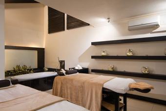 San Lameer Villa Rentals� Four Bedroom Superior 1930�