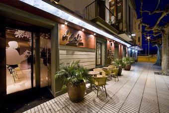 Hotel Jardi Apartments