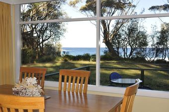 Cabana Pebbly Beach Shacks