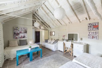 La Casa De �llora