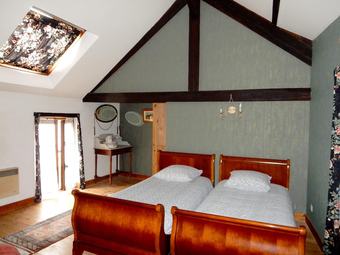 House With 2 Bedrooms In Mer, With Enclosed Garden And Wifi