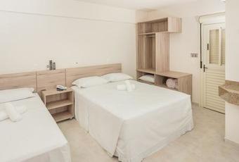 Hotel Dois H