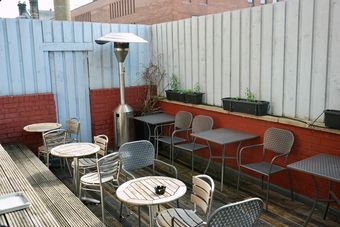 Hostal The George Backpackers