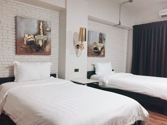 Hotel Diary Suite