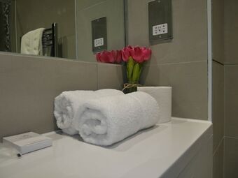 Milburn House  Luxury Apartments