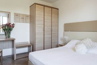 Residencia Eden Park Resort