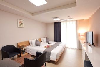 Leeinstay Hotel