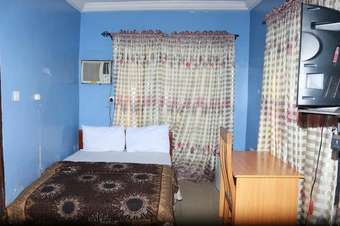 Hummer Hotel